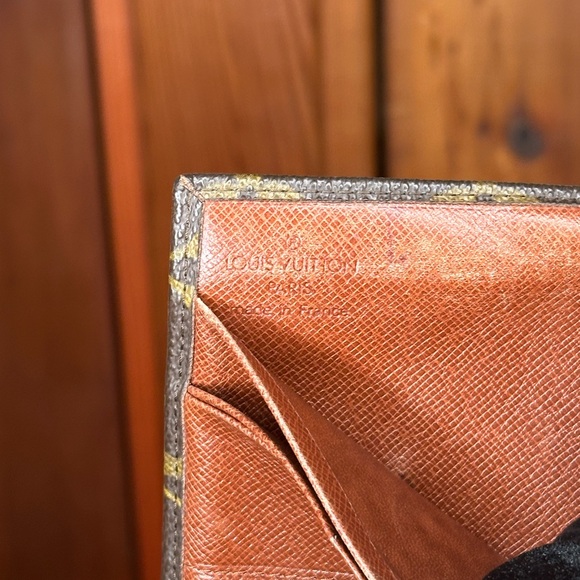 Louis Vuitton Monogram Wallet - Picture 6 of 10